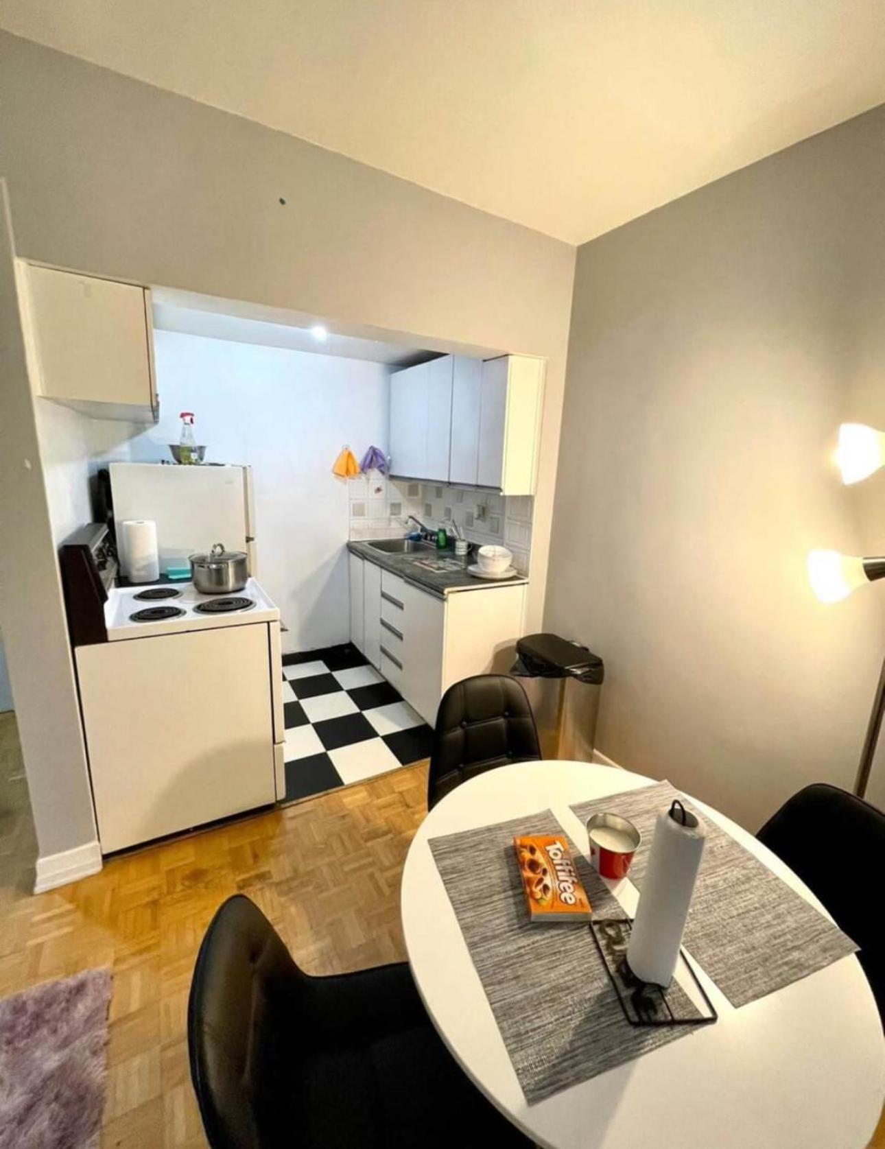 Affordable Cuttie 4 Persons 2 Beds In Downtown Lägenhet Montréal Exteriör bild