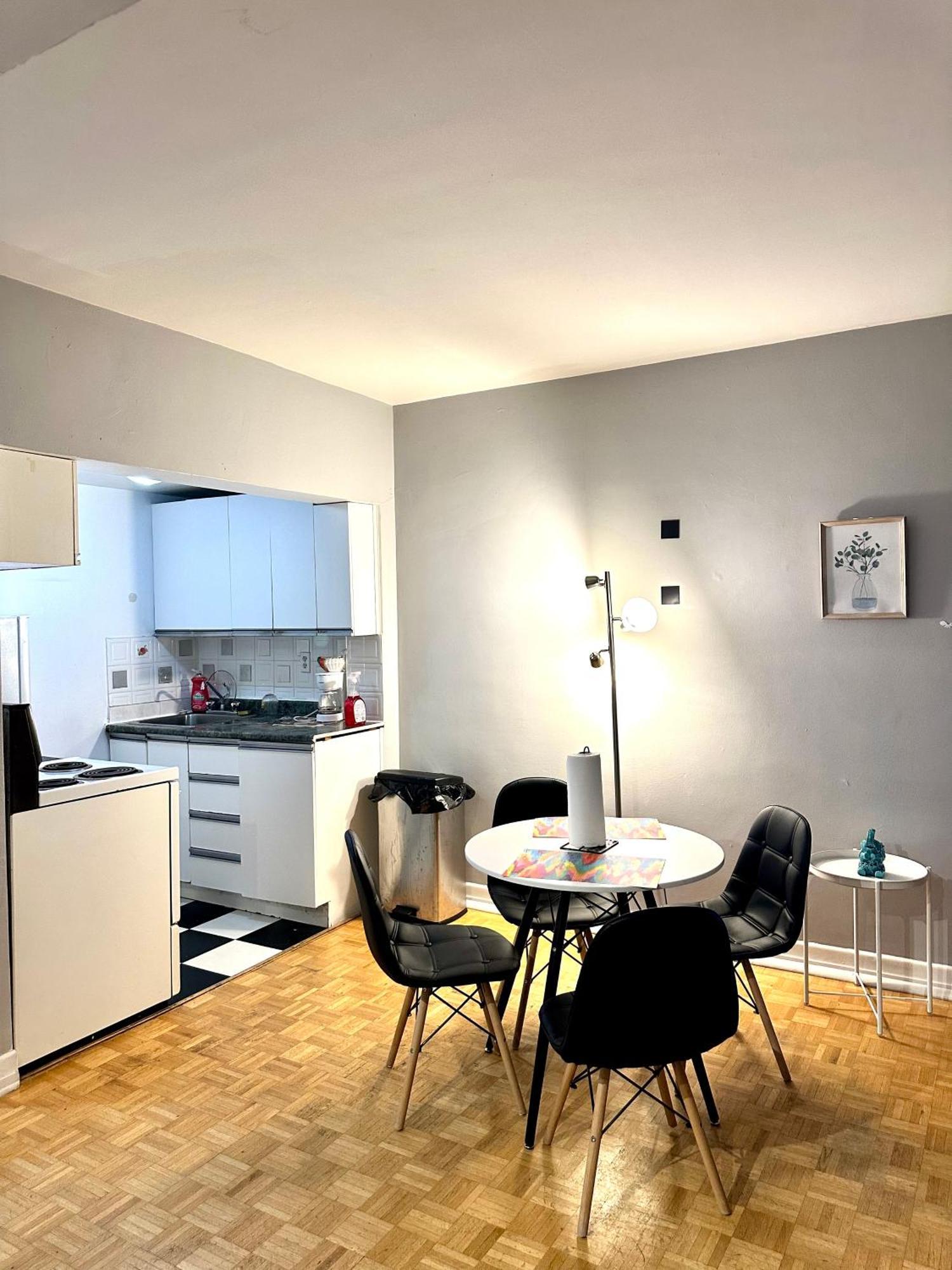 Affordable Cuttie 4 Persons 2 Beds In Downtown Lägenhet Montréal Exteriör bild