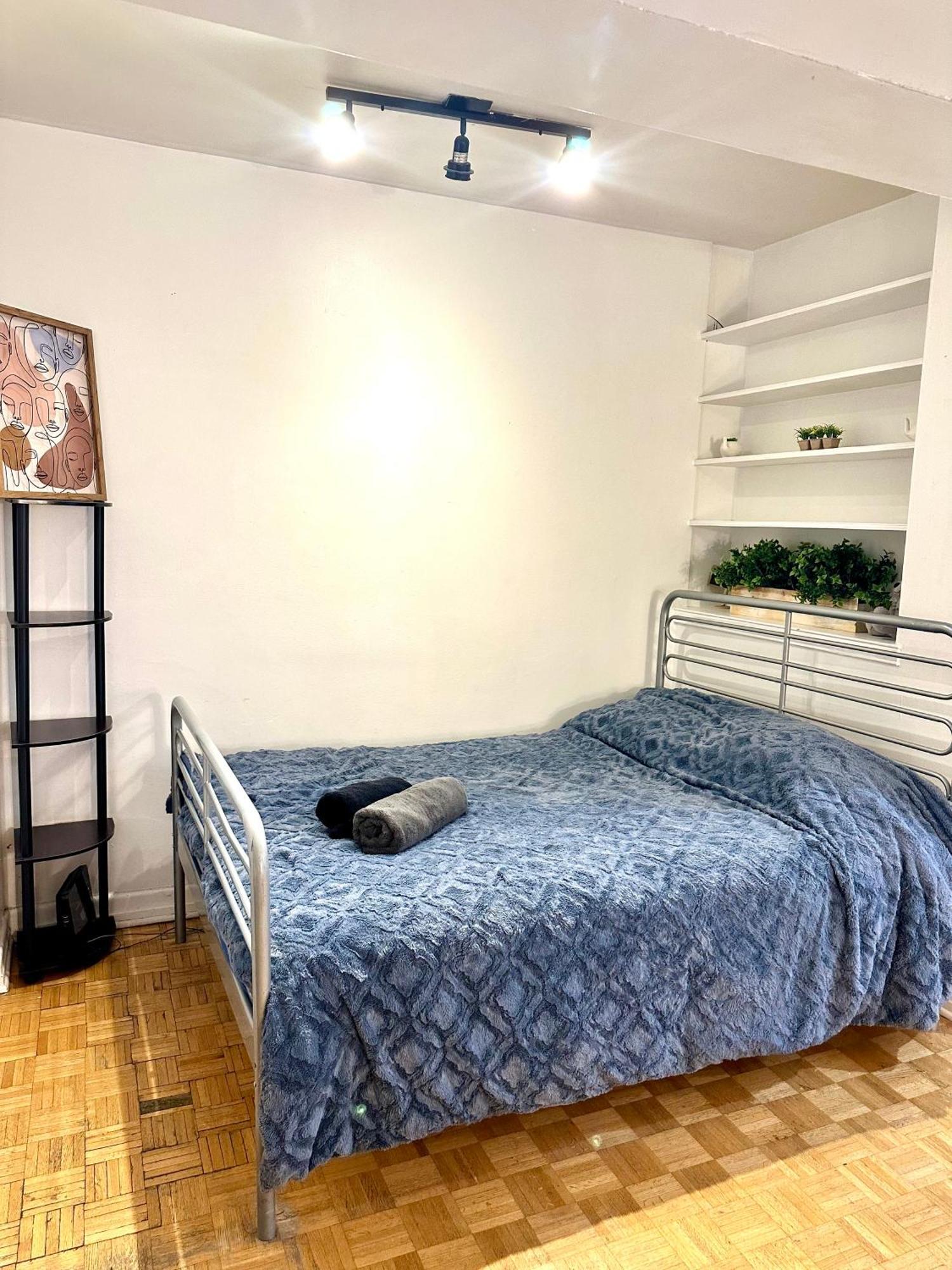 Affordable Cuttie 4 Persons 2 Beds In Downtown Lägenhet Montréal Exteriör bild